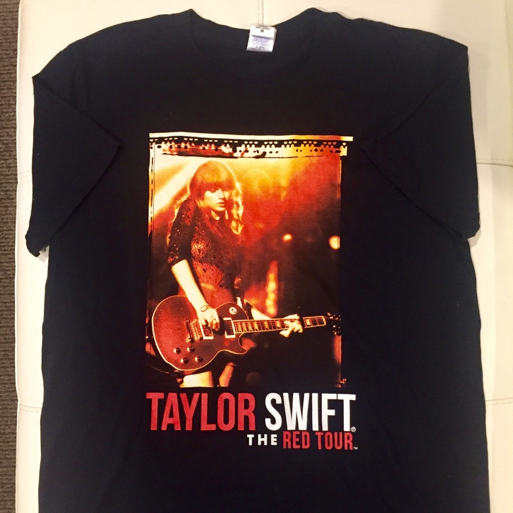 NWOT - Taylor Swift RedTour - Half Sleeves T-Shirt